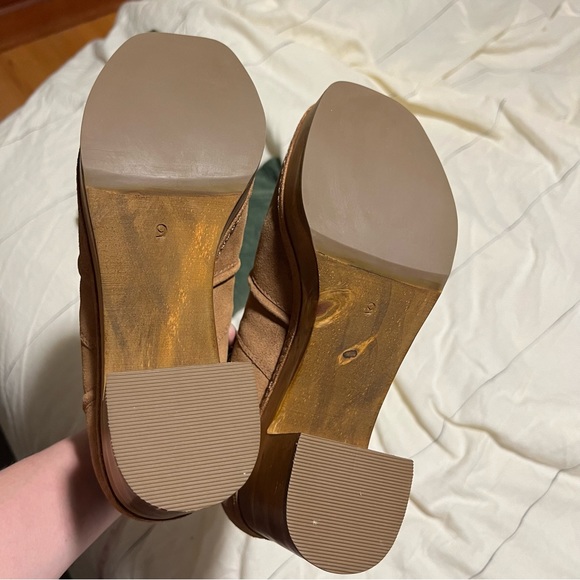 Matisse Jolie Tobacco Suede Clog Bootie Wooden Sole Leather Boots NIB 9 - Picture 8 of 13